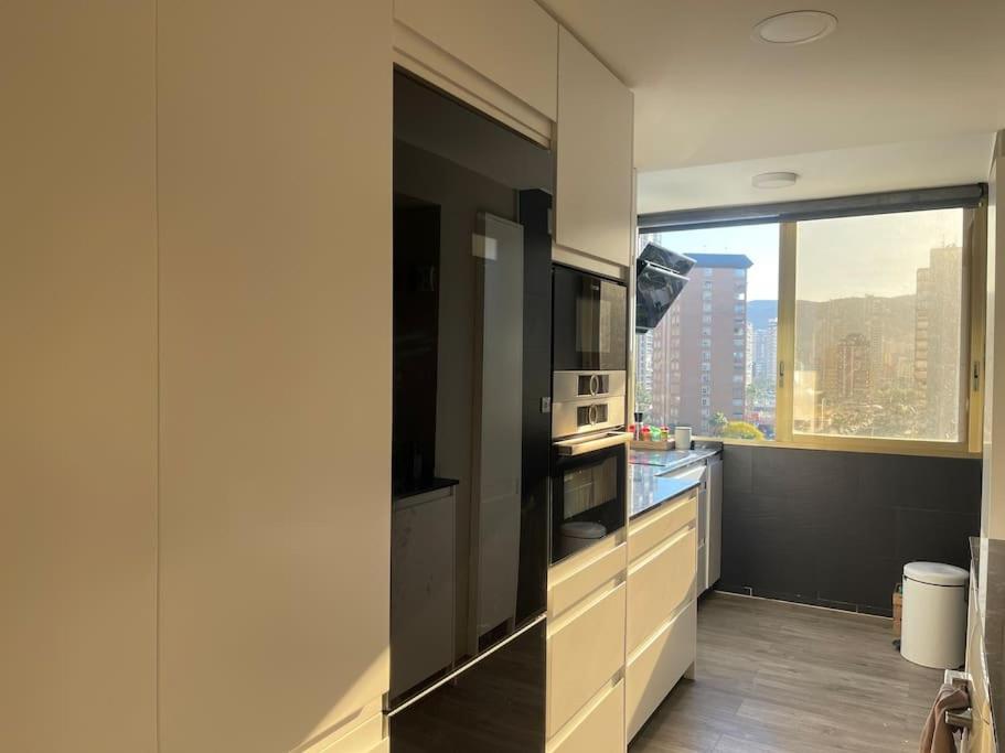 Precioso Apartamento En El Centro De ベニドルム エクステリア 写真